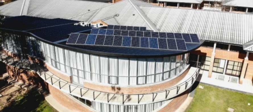 La Universidad de San Andrés incorporó un sistema de energía solar para abastecer a la escuela de Diseño