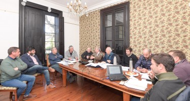 Reunión de trabajo entre funcionarios del Municipio de San Fernando, productores isleños y el INTA