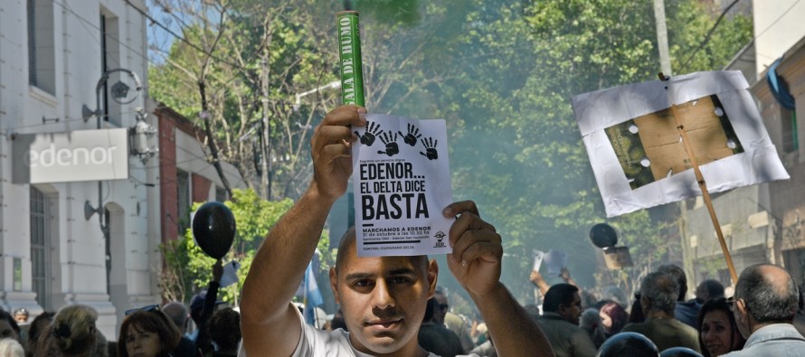 Isleños se manifestaron frente a las puertas de Edenor por el deficiente servicio de luz