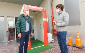 San Fernando presentó la nueva cabina sanitizante del Hospital Municipal San Cayetano