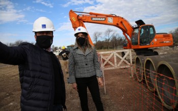 Malena Galmarini y Leonardo Nardini supervisaron obra de agua y firmaron un convenio para Malvinas Argentinas