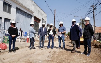 Malena Galmarini y Fernando Moreira recorrieron una obra cloacal en San Martín