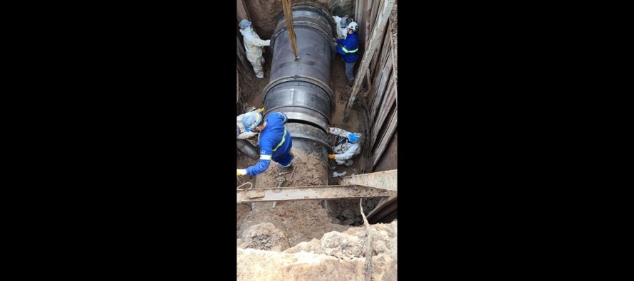 AySA finalizó la reparación de la mega cañería de agua de Carapachay