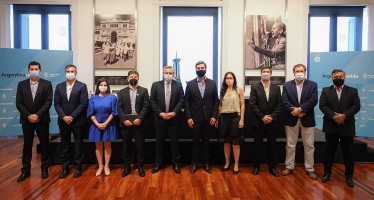 El presidente firmó un convenio con la CAF para el financiamiento de obras en la cuenca del Río Luján