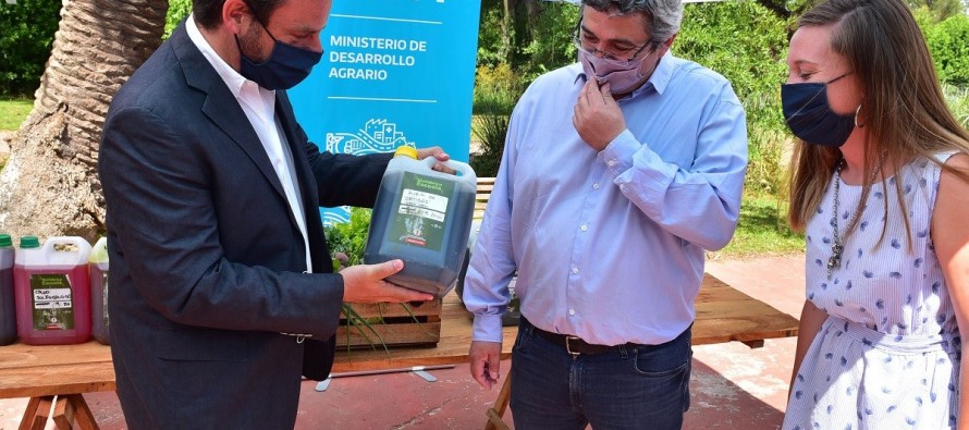 Escobar se suma a la Red de Mercados Bonaerenses y recibe bioinsumos para la huerta municipal