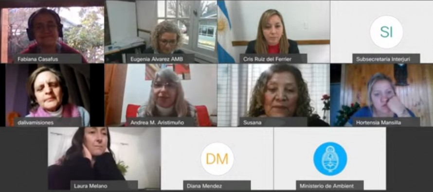 Ambiente realizó un nuevo conversatorio dedicado a trabajadoras rurales