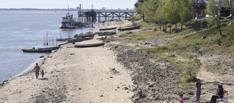 Definen estrategias ante la «compleja situación» por la bajante del río Paraná