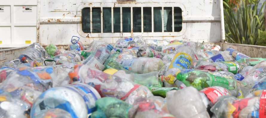 Botellas de Amor: San Fernando realizó un nuevo envío para confeccionar madera plástica