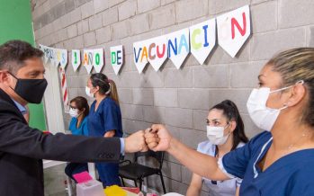 Kicillof anunció la vacunación libre con tercera dosis para mayores de 60 años, trabajadores de la salud e inmunodeprimidos