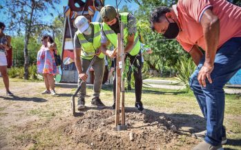 Escobar plantó 2.000 árboles autóctonos de la ecorregión