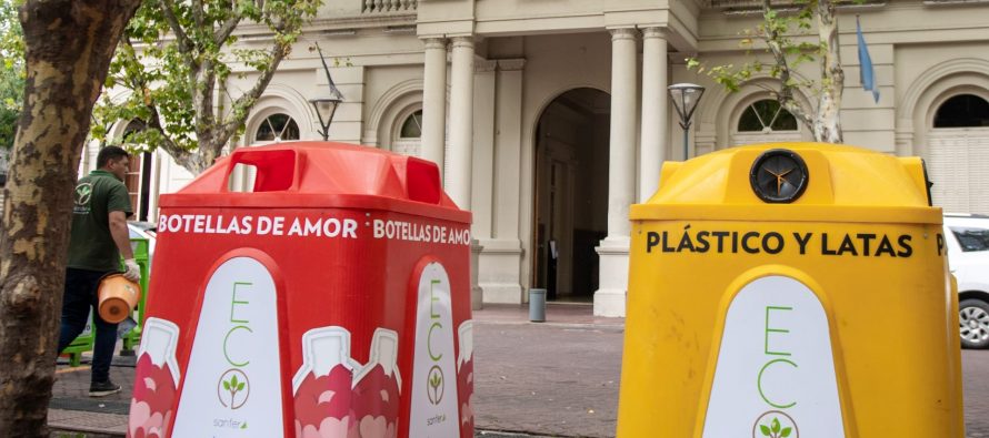 San Fernando incorporó una nueva campana para la recolección de Botellas de Amor