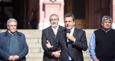 Massa: “El camino es la recuperación de los ingresos de los trabajadores»