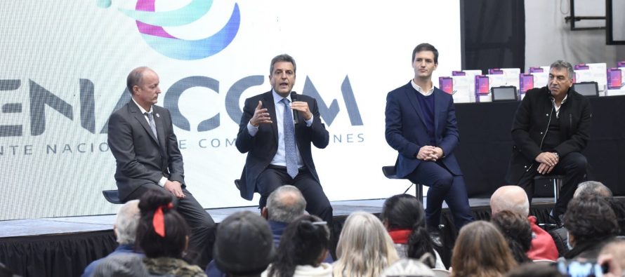 Massa: «Es clave que formemos a nuestros jóvenes en programación y en el uso de las herramientas digitales»