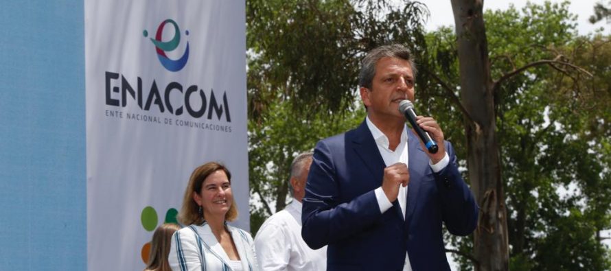 Sergio Massa: “Gracias a ENACOM, ya llevamos entregadas más de 5.500 tablets en Tigre”