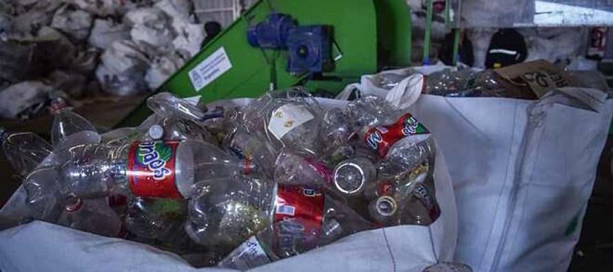 Julio sin plástico: la iniciativa de Escobar que busca evitar el uso de plásticos de un solo uso