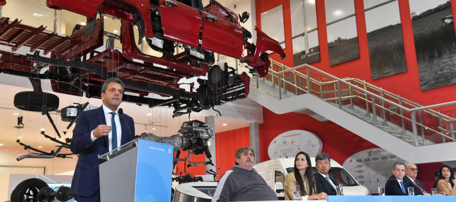 Massa en Zarate: «Queremos que el sector automotriz de la Argentina se consolide como proveedor regional»