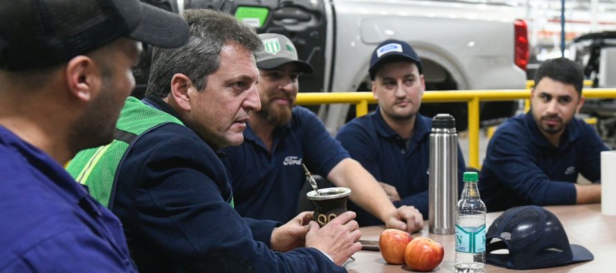 Massa en la planta de Ford en Pacheco: “Somos lo que bajamos el Impuesto a las Ganancias sin prometerlo»