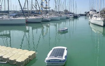 Un argentino inventó un robot solar que limpia océanos con inteligencia artificial