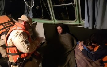 Zárate: Asistieron a una familia que quedó varada tras el hundimiento de su embarcación
