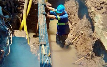 Pilar: AySA finalizó un empalme de cañerías para normalizar el servicio de agua potable