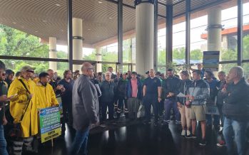 Sindicato de trabajadores municipales de San Isidro: «Le aumentan 50% a los trabajadores y el 300% a los funcionarios»