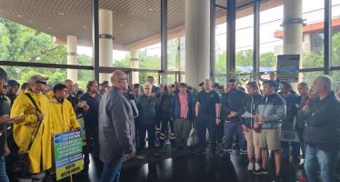 Conflicto con los trabajadores municipales de San Isidro: “No puede ser que el intendente no nos atienda”