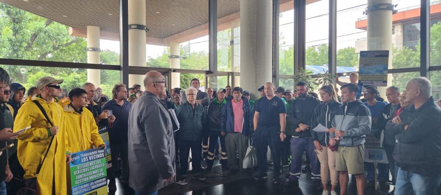 Sindicato de trabajadores municipales de San Isidro: «Le aumentan 50% a los trabajadores y el 300% a los funcionarios»