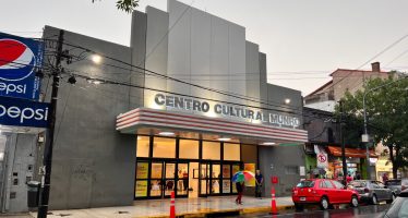 Munro cumple 112 años y lo festeja con música, arte y baile