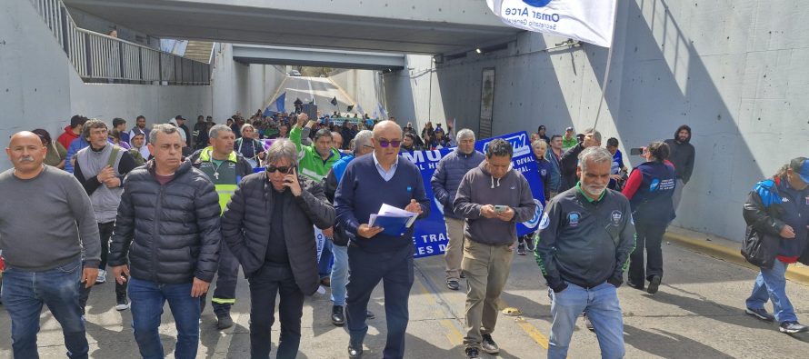 Trabajadores del municipio de San Isidro realizaron una importante movilización en reclamo salarial