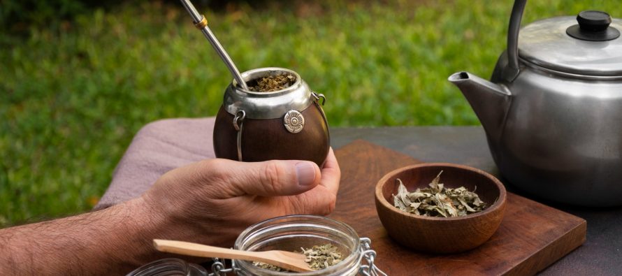 El mate: un clásico argentino con beneficios y precauciones