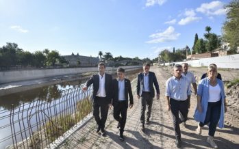 Kicillof recorrió los avances de las obras en el Río Luján