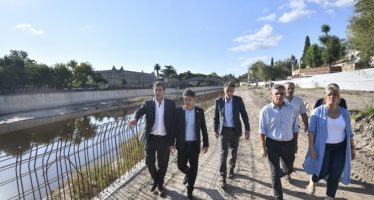 Kicillof recorrió los avances de las obras en el Río Luján