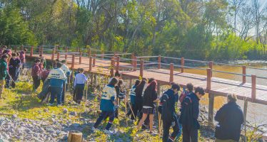 Estudiantes limpiaron la costa del río Luján en el EcoParque de San Fernando