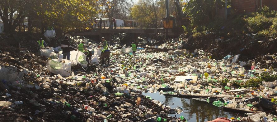 Recuperación del Arroyo Pinazo: el municipio de Escobar retiró 110 mil kilos de basura