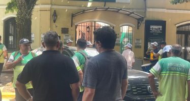 Tensión en San Isidro: el Ejecutivo no convoca a paritarias y quiere desdoblar el pago de salarios
