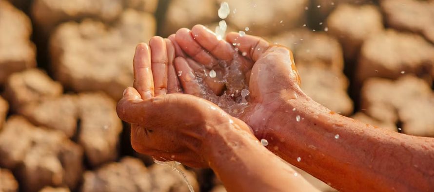 La psicología del grifo: por qué la abundancia de agua en América Latina es un espejismo conductual