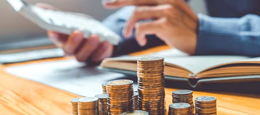 Séptimo mes en rojo: La recaudación fiscal cayó casi un 10% en febrero