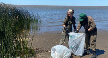 San Isidro organiza un jornada de limpieza de la costa por el Día Mundial del Agua