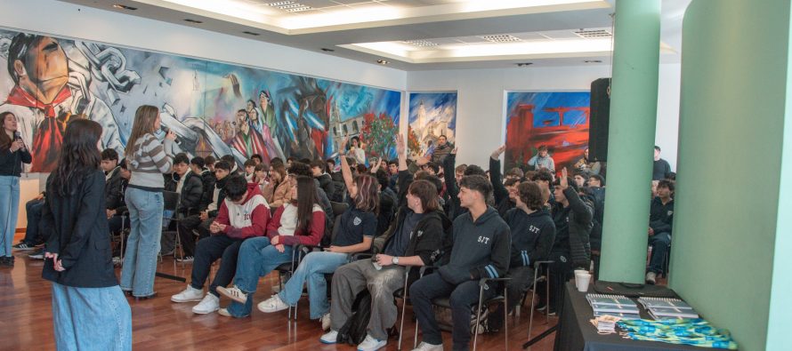 Cómo preparan a los estudiantes de Ituzaingó para salir al mercado laboral