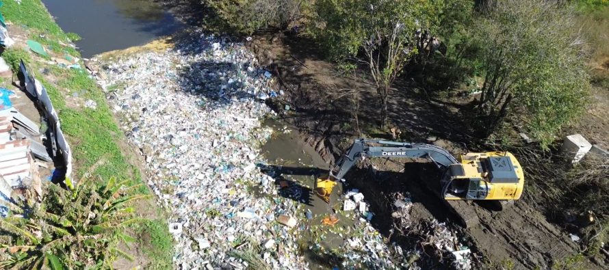 Escobar retiró más de 200 toneladas de residuos del Arroyo Pinazo