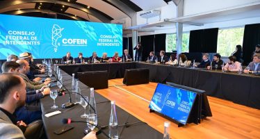 Más de 40 intendentes exigen al Gobierno la restitución de fondos retenidos