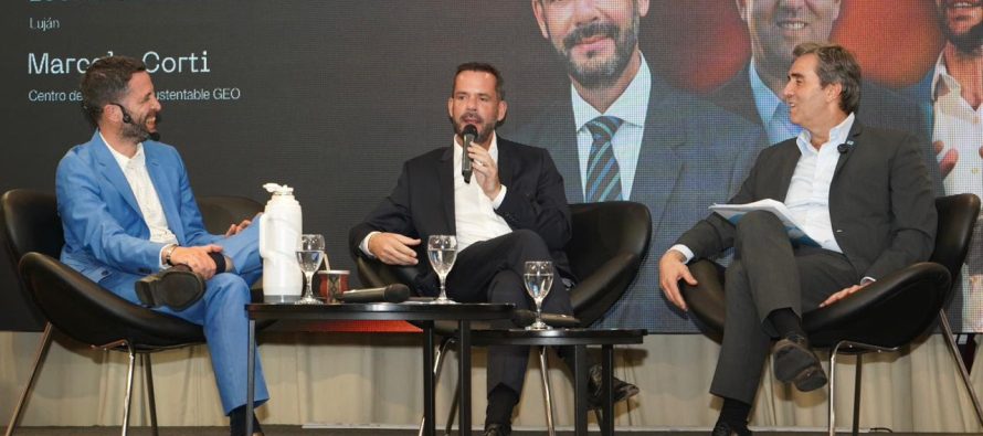 Sujarchuk participó de un foro sobre tecnología y cuidado del ambiente en la gestión de gobierno