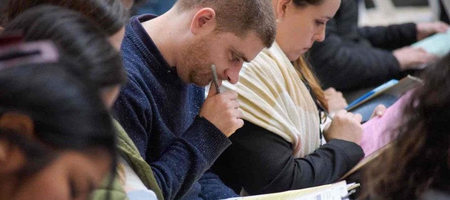 Más de 7 mil profesionales rindieron el primer examen de residencias médicas bonaerense