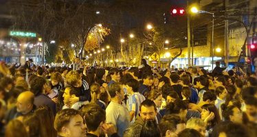 Gritar un gol: por qué festejar con otros también le hace bien a tu corazón