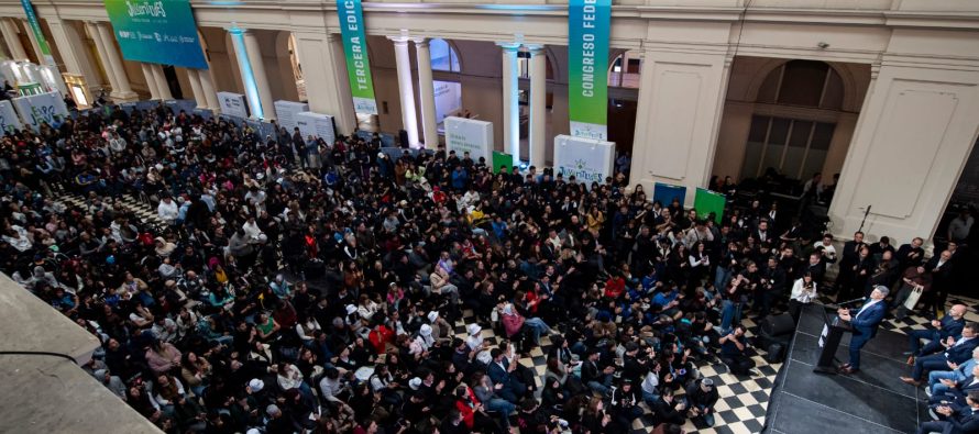 Pablo Descalzo participó del Congreso Federal de Juventudes junto a Kicillof