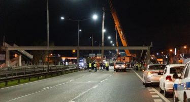 Ramal Campana Km. 49,650: ya se instalaron las dos vigas principales de la nueva pasarela peatonal