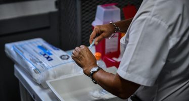 Dengue: Escobar vacuna gratis en centros de salud ante los riesgos por la llegada de El Niño
